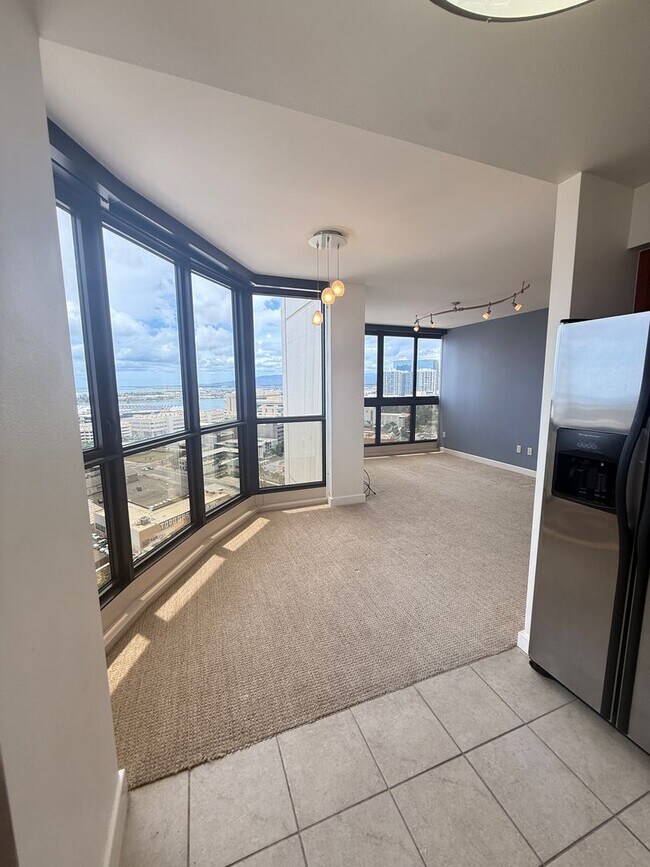 Foto del edificio - Available Now 1 Bed, 1 Bath, Kaka'ako, Oce...