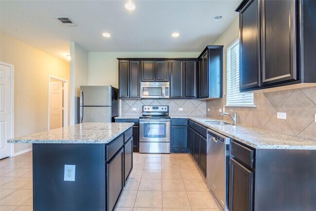 Building Photo - 141 Marcheeta Way