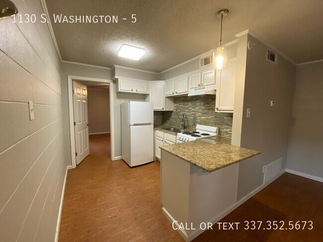 Foto del edificio - 1130 S. Washington-5