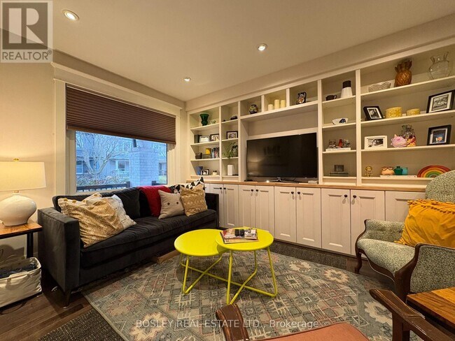 Photo du bâtiment - 141 Booth Ave