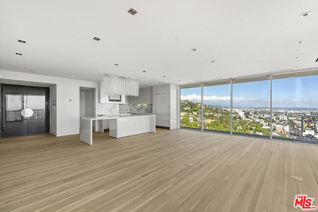 Foto del edificio - 9255 Doheny Rd