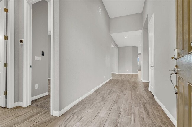 Building Photo - 8668 Hartmont St