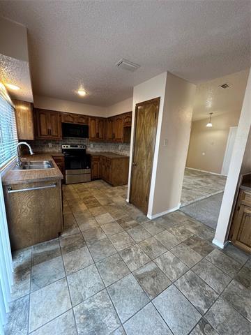 Building Photo - 638 Grinnell Dr