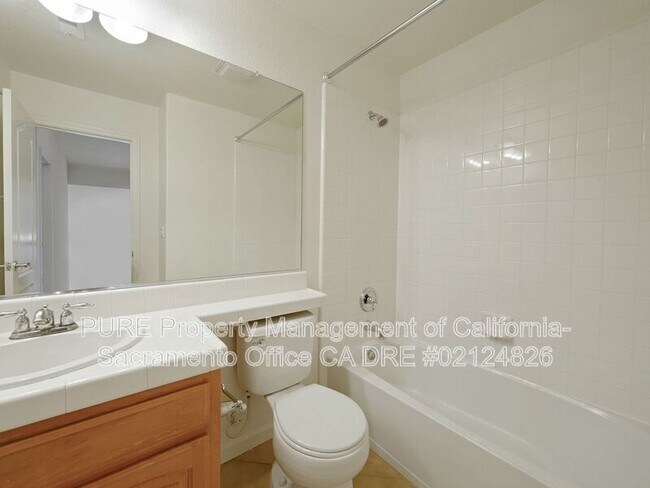 Foto del edificio - 2011 Misty Meadow Dr