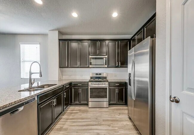 Building Photo - 6710 Dashmoor Creek