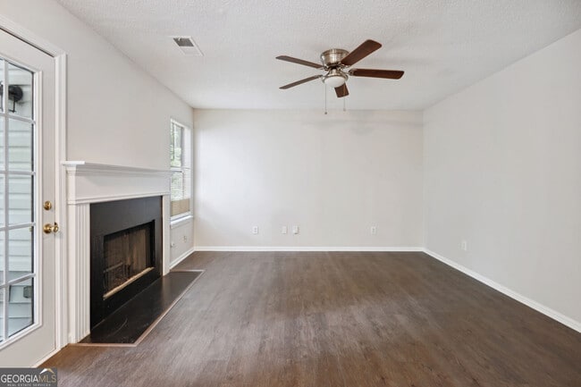 Building Photo - 3836 Riverview Bend