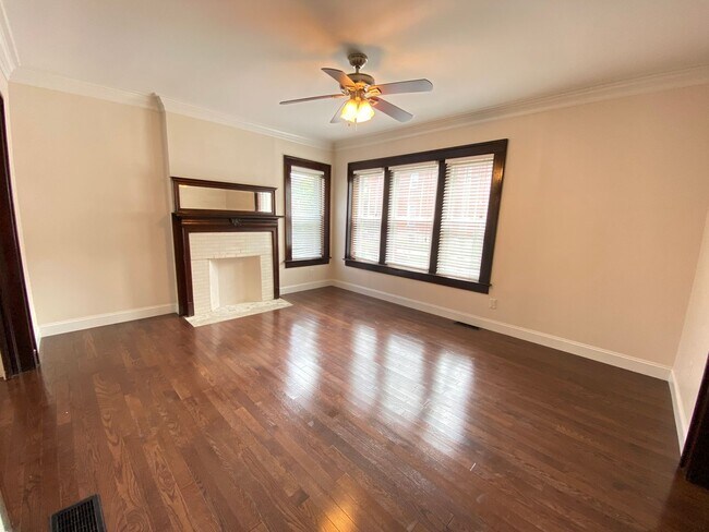 Foto del edificio - 1475 Worthington St