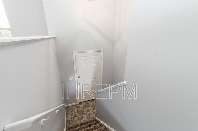 Building Photo - 1433 Tall Meadows Dr