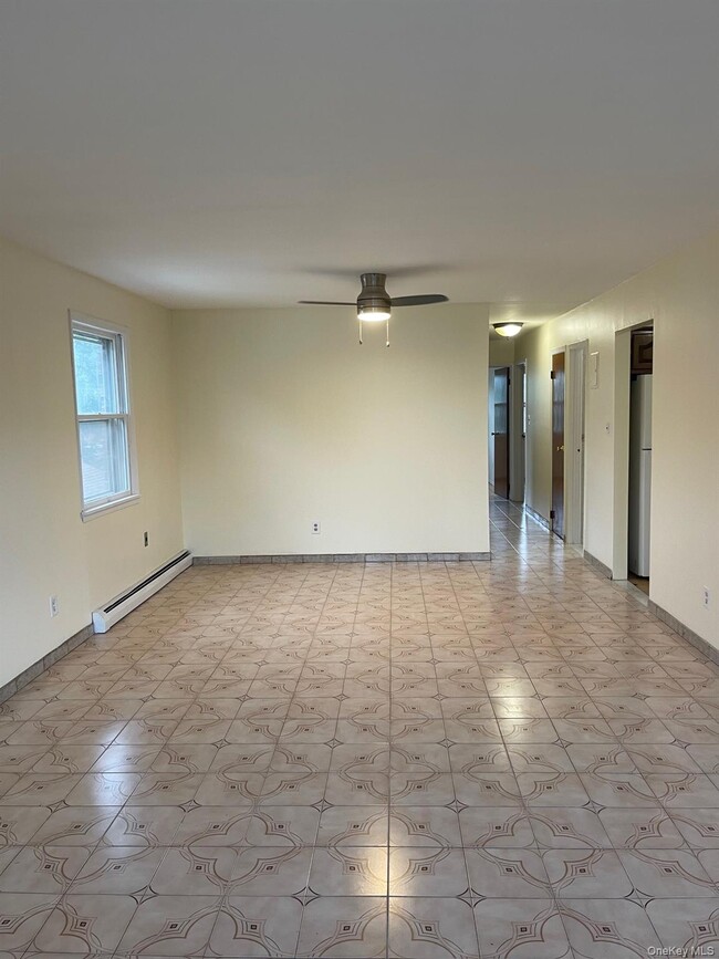 Building Photo - 717 Clarence Ave