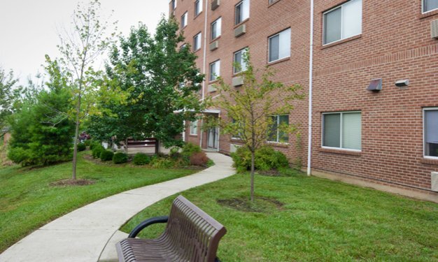 Foto del edificio - 2371 Harrison Ave