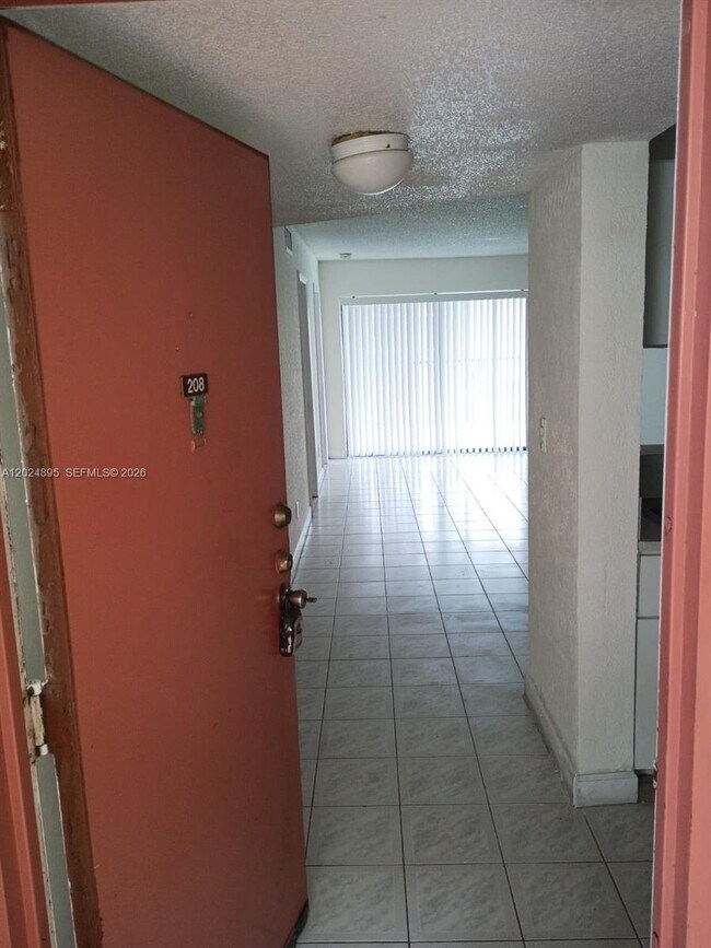 Foto del edificio - 3399 Foxcroft Rd