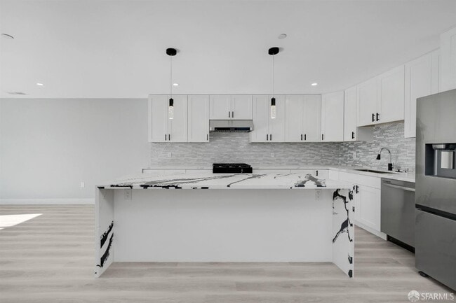 Building Photo - 1640 Taraval St