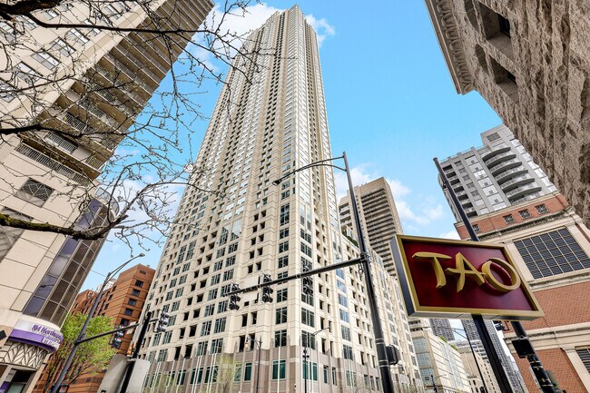 Foto del edificio - 33 W Ontario St