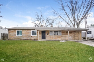 Building Photo - 19 Southlane Dr