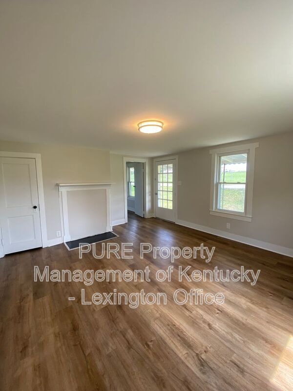 Building Photo - 844 Warwick Rd