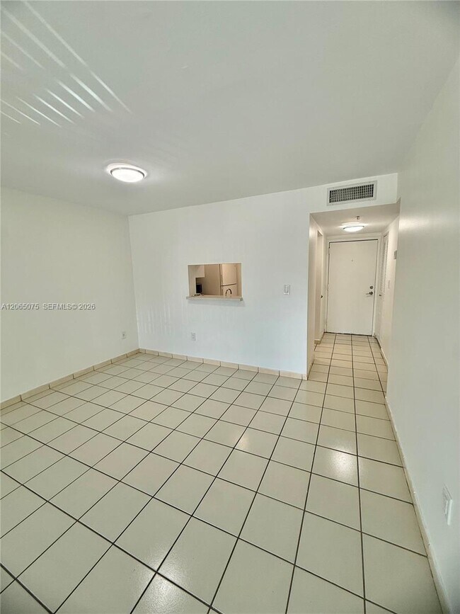 Foto del edificio - 5201 NW 7th St