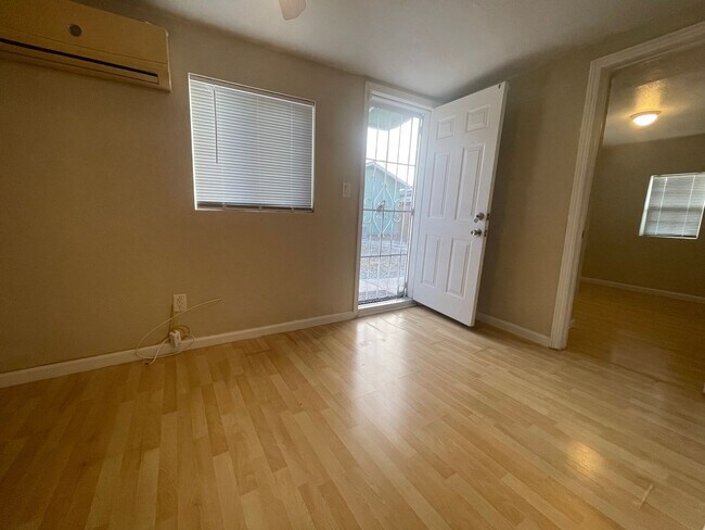 Foto del edificio - Tucked Away Antioch Home!