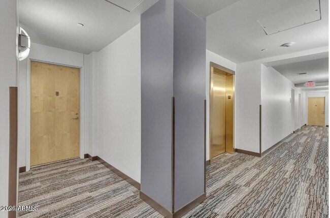 Foto del edificio - 7127 E Rancho Vista Dr