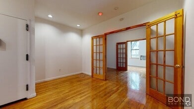 Building Photo - 96 Third Avenue