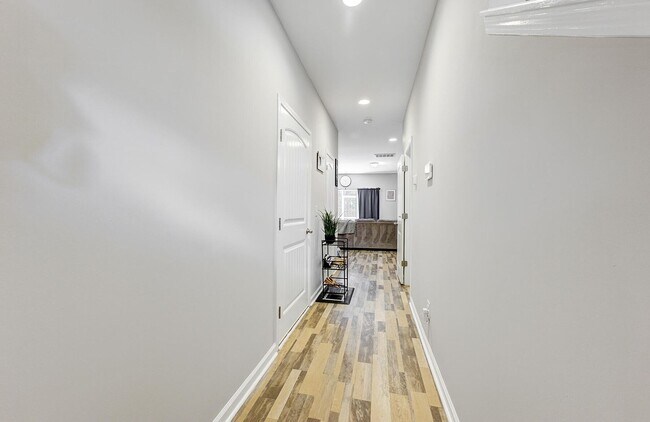 Building Photo - 162 Buchanan Cir