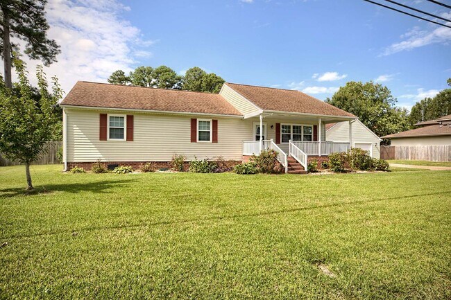 Building Photo - 335 Park Manor Rd