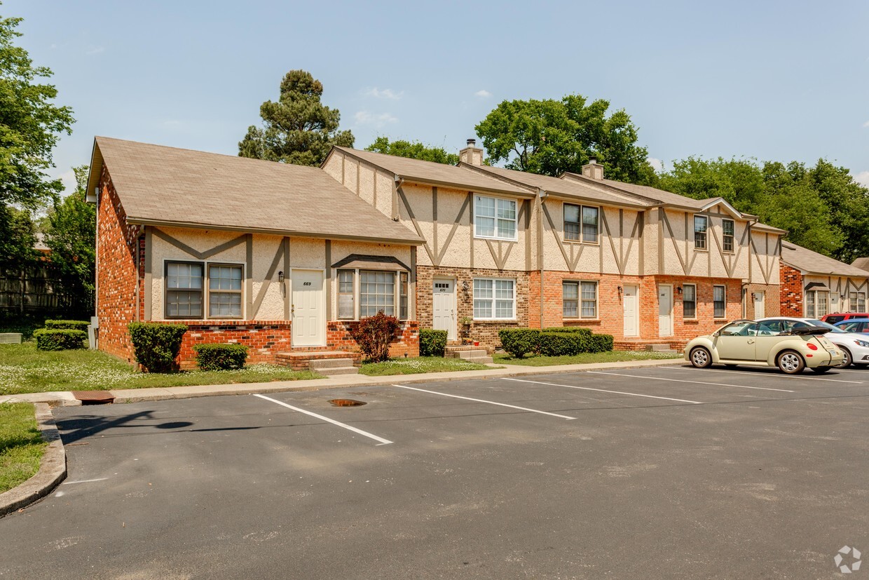 Primary Photo - Kings Crest Townhomes