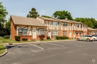 Kings Crest Townhomes Photo