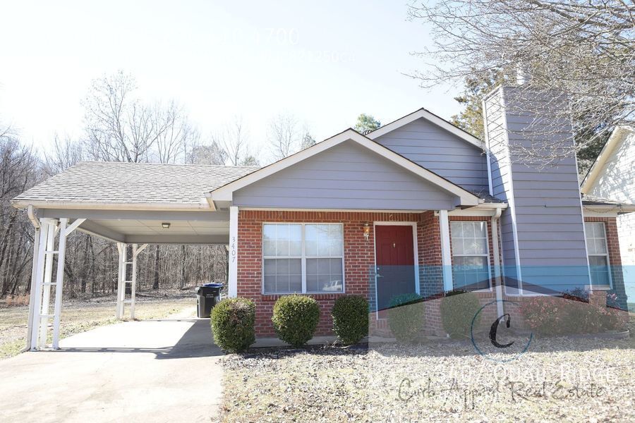 Primary Photo - 3 bed / 2 bath home with fireplace - Valle...