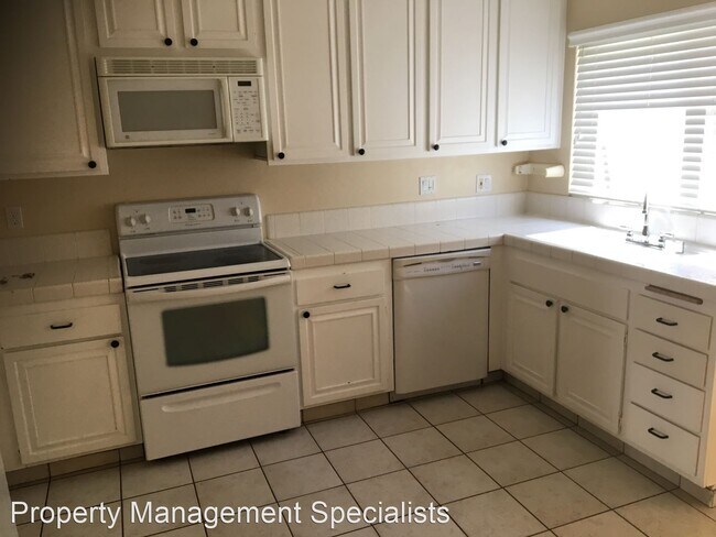 Foto del edificio - 2 br, 1.5 bath House - 3490 Highwood Ct #87