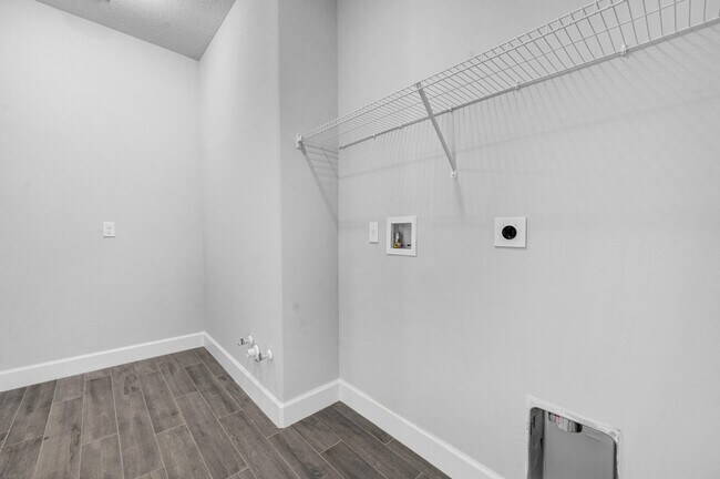 Building Photo - 2651 Quentin Ave SE