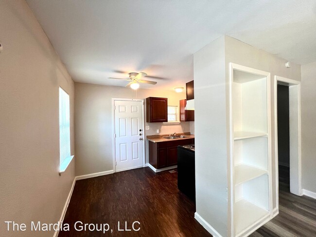 Building Photo - 1 br, 1 bath House - 6401 Hollis Ave