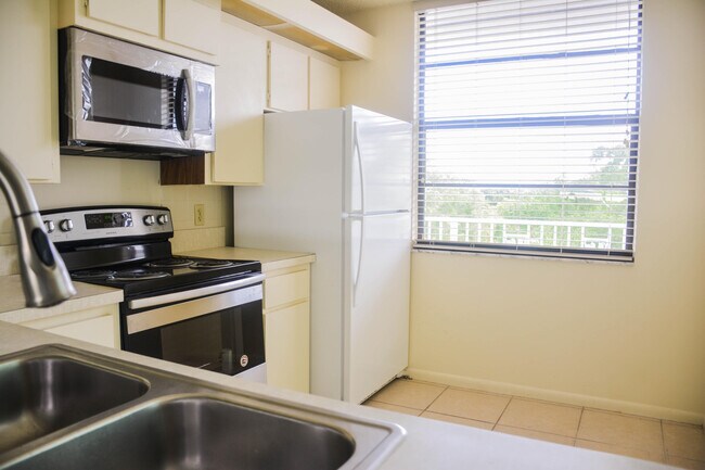 Foto del edificio - 3520 Whitehall Dr