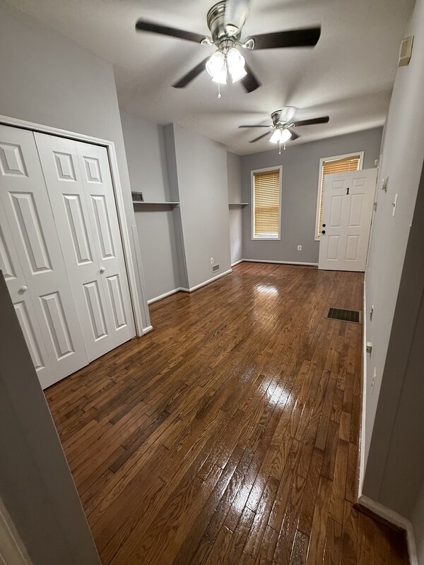 Primary Photo - 925 N 28th St