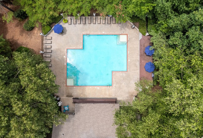 Piscina - Lake Crossing Apartment Homes