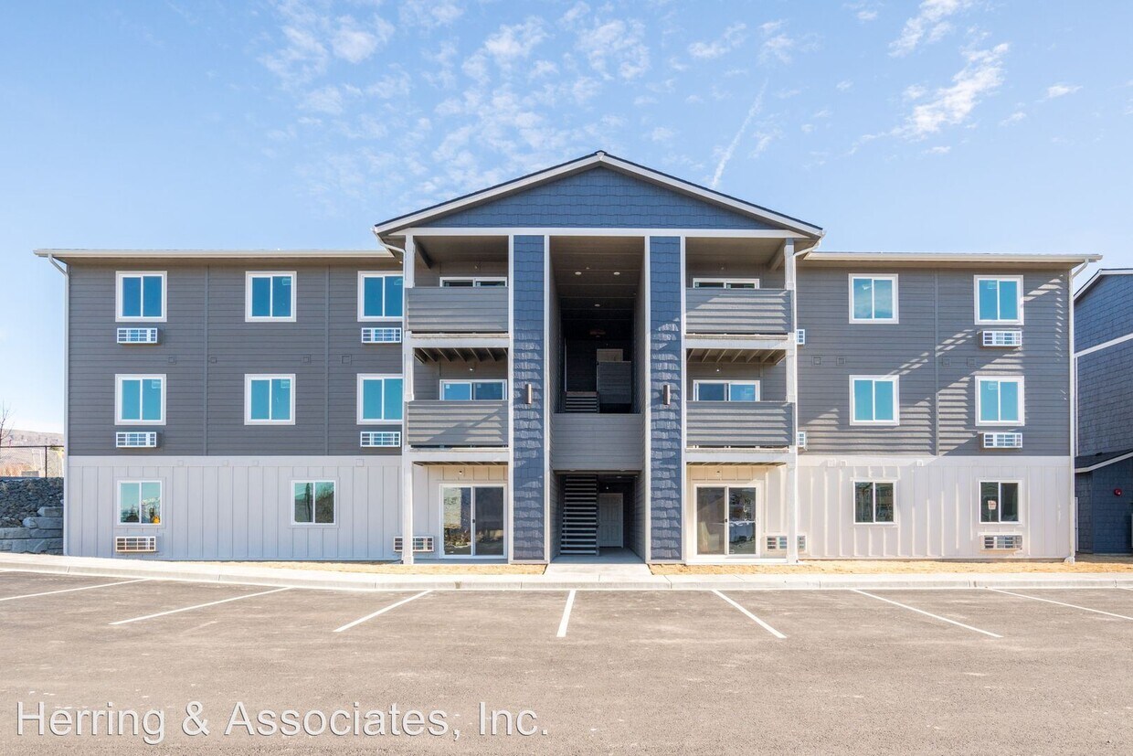 Primary Photo - 2272 S Nevada Ave