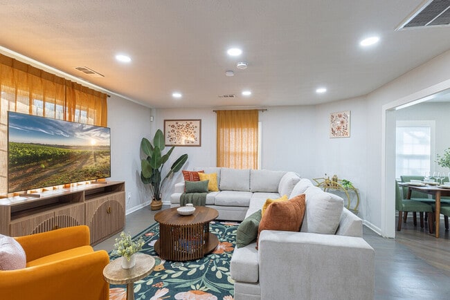 Foto del edificio - 839 Patchett St