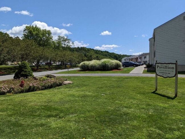 Foto del edificio - 13 Scarborough Ln