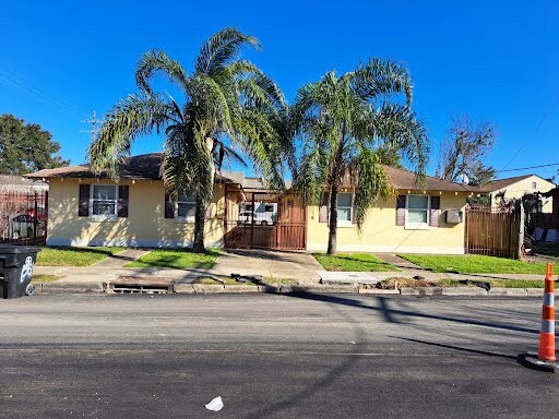 Primary Photo - 1381 Annette St
