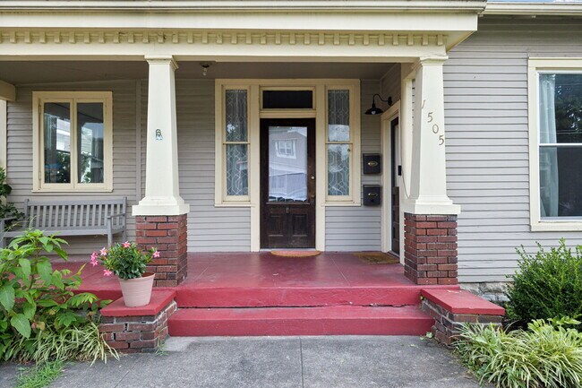 Foto del edificio - 1505 Dallas Ave