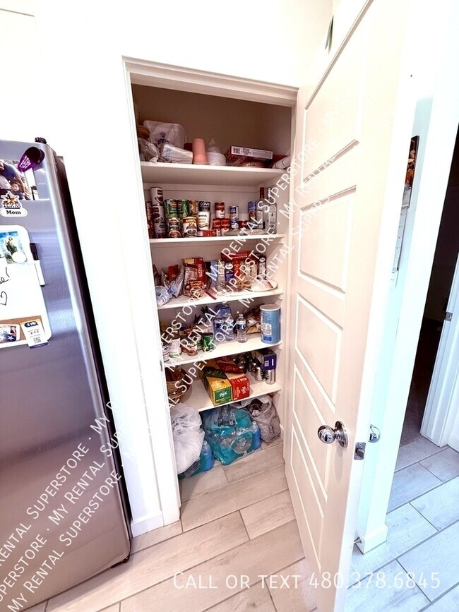 Foto del edificio - 35377 W Santa Monica Ave