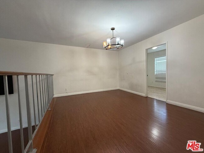 Foto del edificio - 1721 Rogers Pl