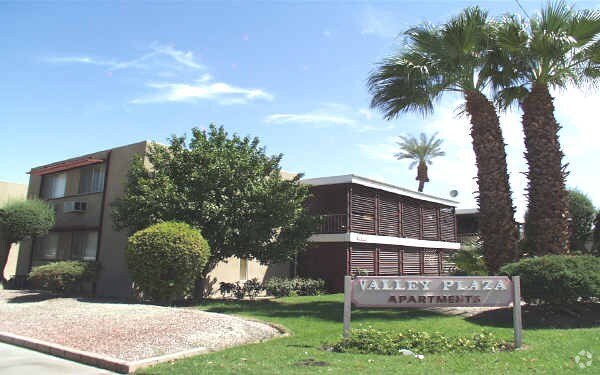 Building Photo - Valley Plaza Apartments