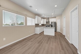 Building Photo - 8110 Braniff St