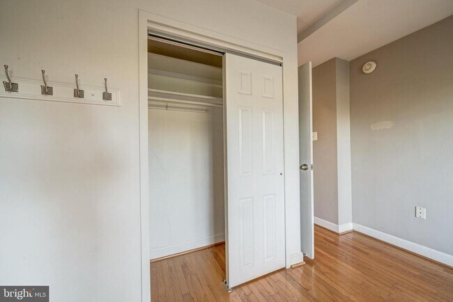 Foto del edificio - 1111 Arlington Blvd