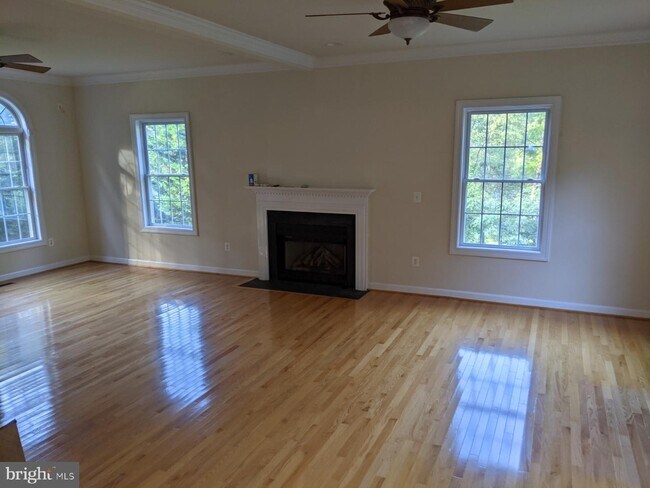 Building Photo - 6340 Old Dominion Dr