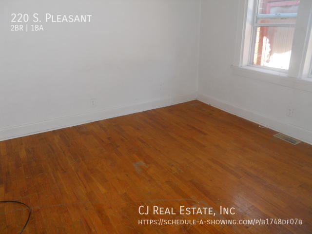 Building Photo - 220 S. Pleasant-