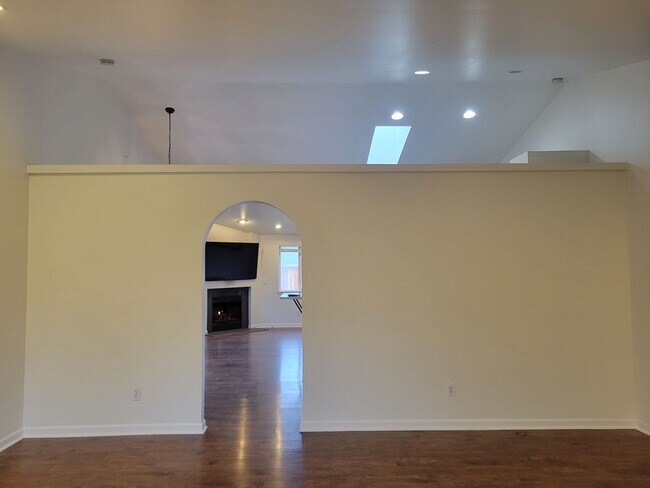 Building Photo - Cozy 3 bedroom 2 bath Rambler