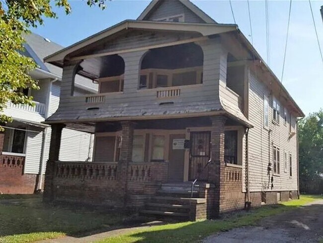 Building Photo - 14408 Westropp Ave