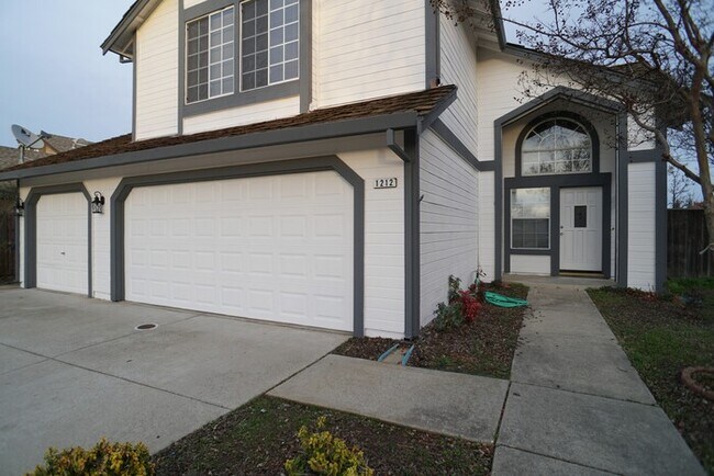 Foto del edificio - 1212 Chablis Cir