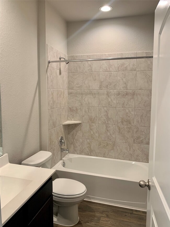 Building Photo - 4227 Isoletta Ct
